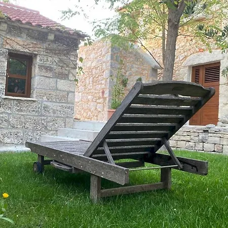Stone Homes With Pool And Mediterranean Gardens Villa Stankovci (Zadar)