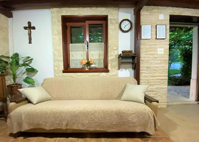 Stone Homes With Pool And Mediterranean Gardens Vila Stankovci (Zadar)