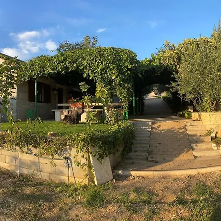 Stone Homes Stankovci With Pool And Mediterranean Gardens Villa *