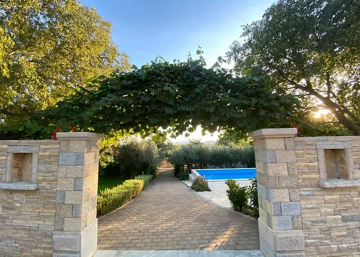 Stone Homes With Pool And Mediterranean Gardens *